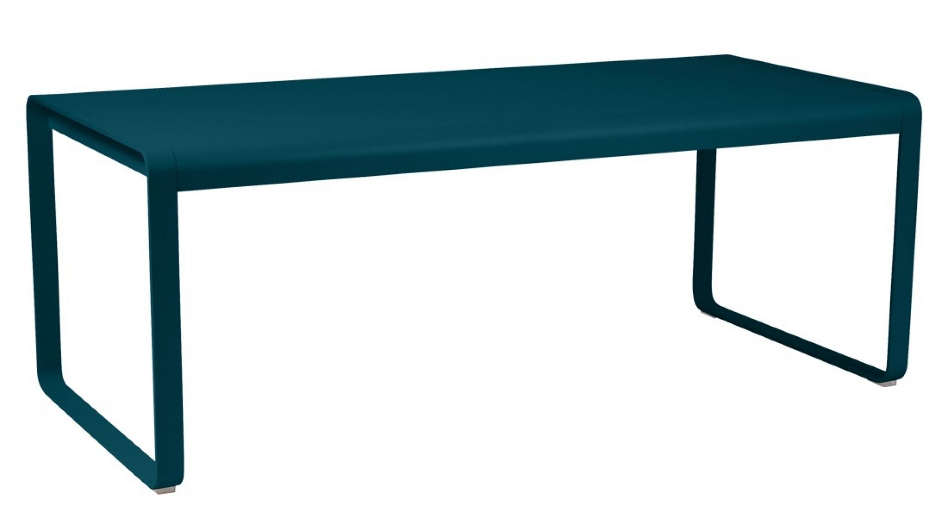 Blauer Bellevie Outdoor Tisch von Fermob, 196 x 90 cm, für Garten und Terrasse.